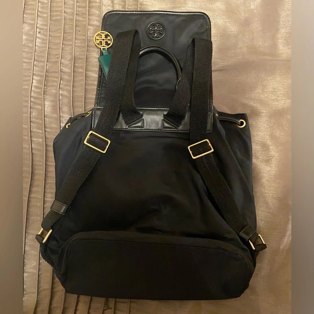 TORY BURCH- EUC Perry Black Nylon Quilted Green Interior Flap Cinched Backpack